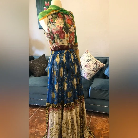 dolce and gabbana floral dress runway avail in bio SS05 D&G Dolce and Gabbana floral tropical cheongsam runway dress #jellybeanvintage #vintagedolceandgabbana #y2kvintage #00sfashion #y2kfashion
